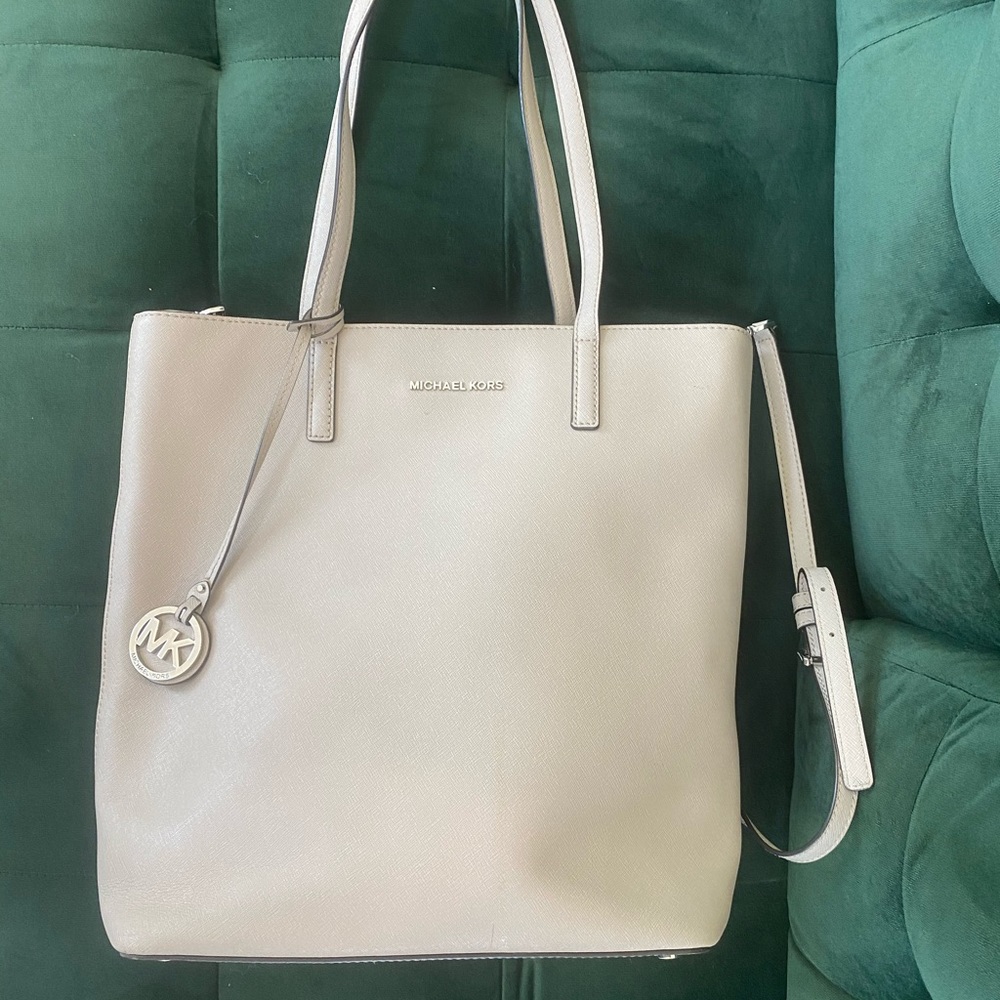 Michael Kors Hayley Top-Zip Leather Tote